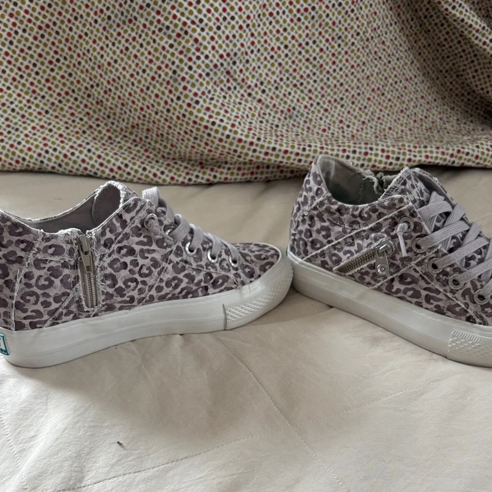 Blowfish Malibu Leopard Print Women's 7.5 Sneakers Flatform Wedge Zip Mid Top - Picture 7 of 11